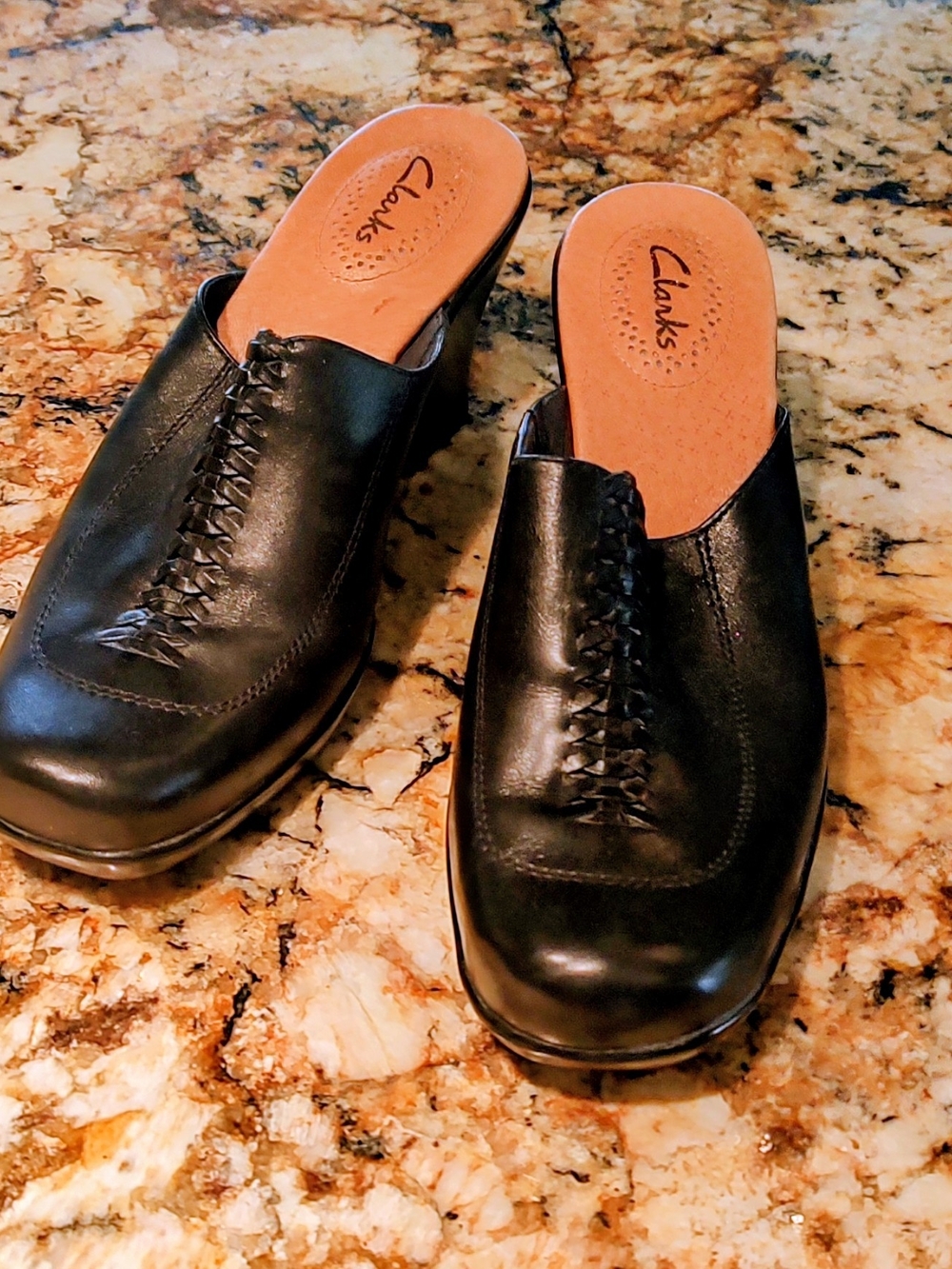 Clarks Athens Upper Leather Mules Black US 9W - Picture 3 of 8